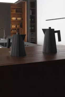 Alessi Plissé Waterkoker 1L Zwart 22 Alessi Plissé Waterkoker 1L Zwart -Beste Meubelcollectie Winkel x886x886 0006mdl06bmdl06 1b2x3300dpi1250pxl.jpg.pagespeed.ic .O4NPc5iCSg 2