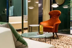 Gubi TS Bijzettafel 40 Messing/bruin Marmer -Beste Meubelcollectie Winkel x886x886 0224.jpg.pagespeed.ic .MO8g8 L3u0 1