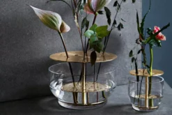 Fritz Hansen Ikebana Vaas Large Brass -Beste Meubelcollectie Winkel x886x886 10 x moederdagcadeaus fritz hansen ikebana vazen 900x600.jpg.pagespeed.ic .ATU8N jfZi 1