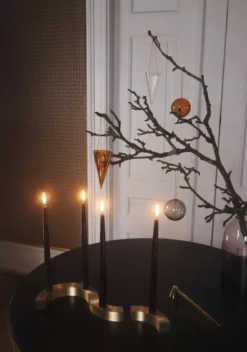 AYTM Tota Vaas Small Zwart/amber 10 AYTM Tota Vaas Small Zwart/amber -Beste Meubelcollectie Winkel x886x886 aytm tota kandelaar 95.jpg.pagespeed.ic .BIamyI0jdN