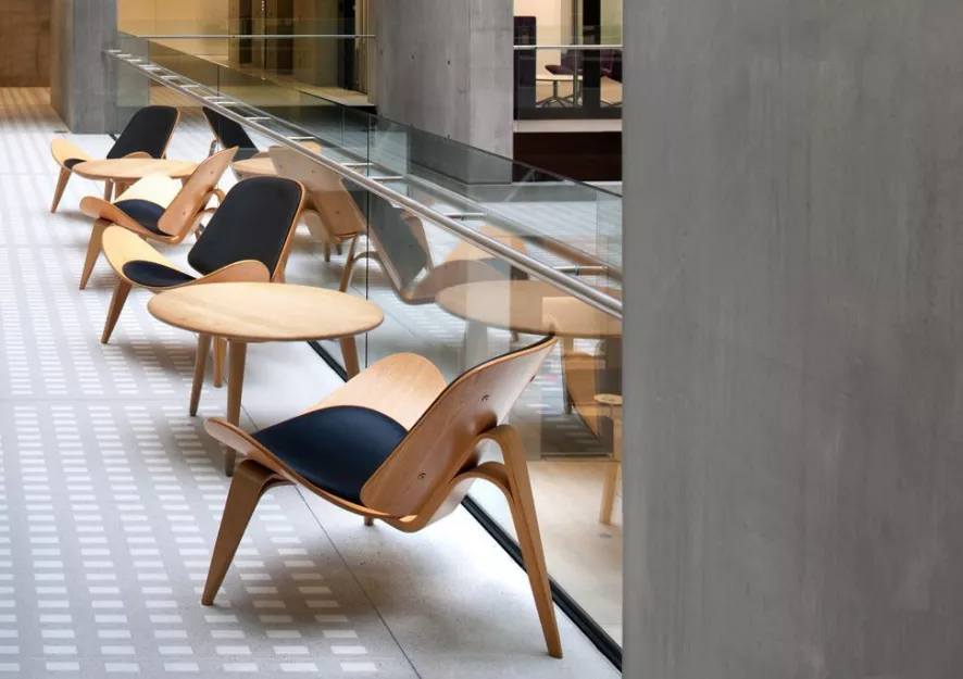 Carl Hansen & Son CH008 Salontafel 78 Gezeept Eiken 4 Carl Hansen & Son CH008 Salontafel 78 Gezeept Eiken - Afbeelding 4