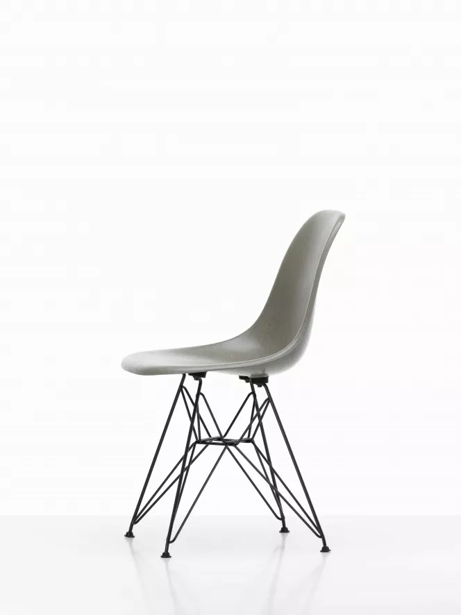 Vitra Eames DSR Fiberglass Stoel Chroom Onderstel, Red Orange 6 Vitra Eames DSR Fiberglass Stoel Chroom Onderstel, Red Orange - Afbeelding 6