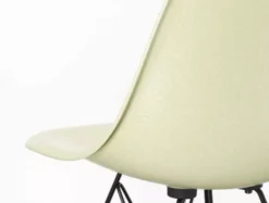 Vitra Eames DSR Fiberglass Stoel Chroom Onderstel, Dark Ochre -Beste Meubelcollectie Winkel x886x886 eames fiberglass chair dsr stoel met verchroomd onderstel18.jpg.pagespeed.ic .tCZdHGKiGt 1