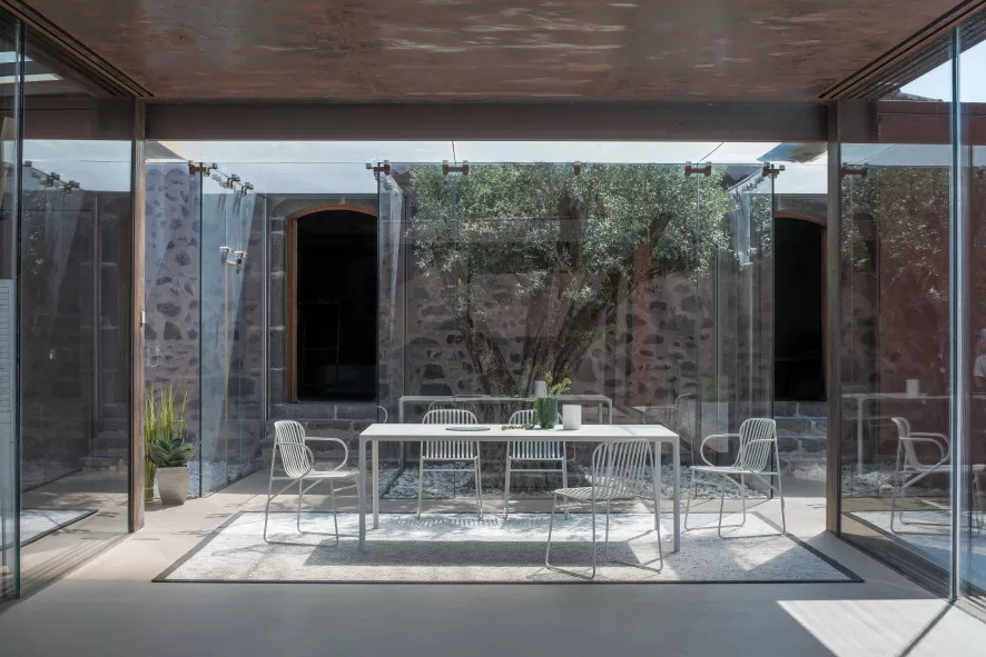 Emu Riviera Tuinstoel Met Armleuning Mat Wit 6 Emu Riviera Tuinstoel Met Armleuning Mat Wit - Afbeelding 6