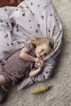 Ferm Living Fruiticana Tufted Vloerkleed 180x120 Pineapple 12 Ferm Living Fruiticana Tufted Vloerkleed 180x120 Pineapple -Beste Meubelcollectie Winkel x886x886 ferm living fruiticana dekbedovertrek 200x1402.jpg.pagespeed.ic .VR7xD8JwOX