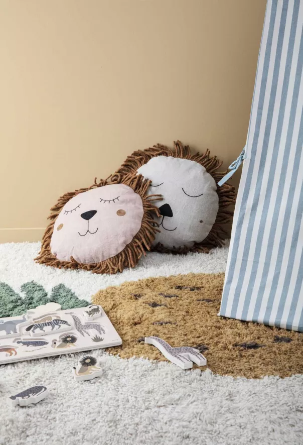 Ferm Living Safari Lion Kussen Natural 3 Ferm Living Safari Lion Kussen Natural - Afbeelding 3