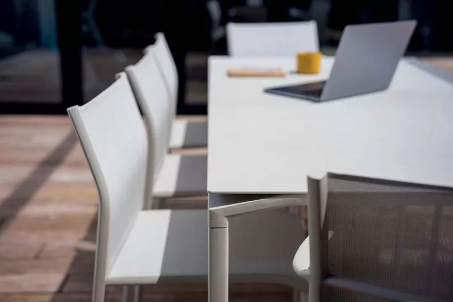 Fermob Calvi Tuintafel 195x95 Anthracite 12 Fermob Calvi Tuintafel 195x95 Anthracite - Afbeelding 12