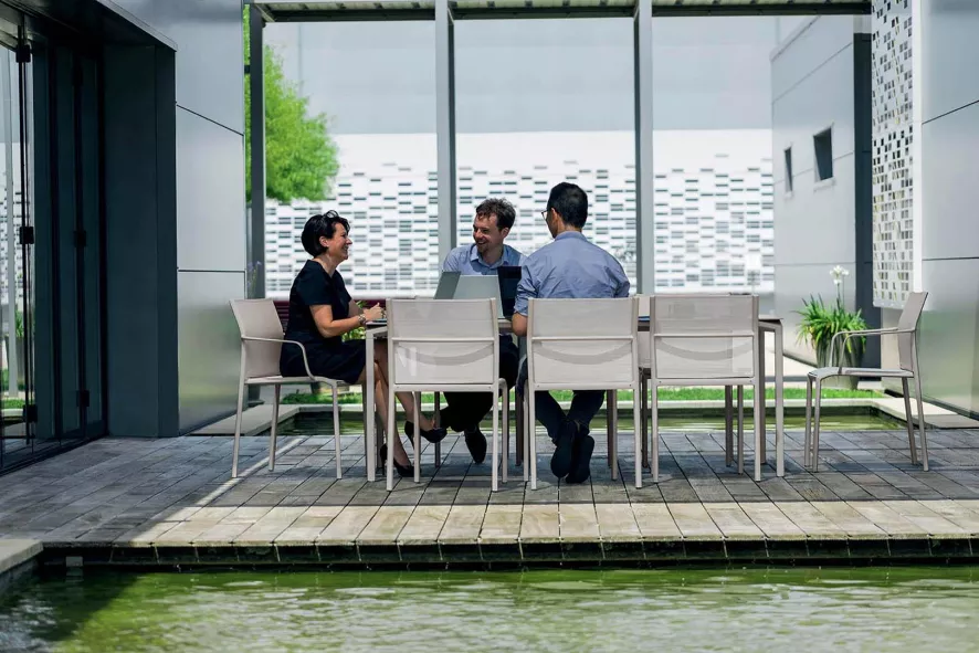 Fermob Calvi Tuintafel 195x95 Anthracite 11 Fermob Calvi Tuintafel 195x95 Anthracite - Afbeelding 11