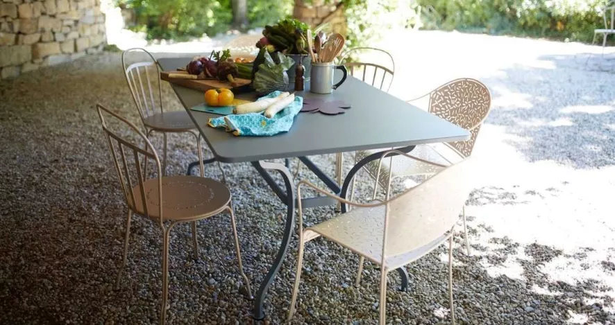 Fermob Romane Tuintafel 180x100 Honey 2 Fermob Romane Tuintafel 180x100 Honey - Afbeelding 2