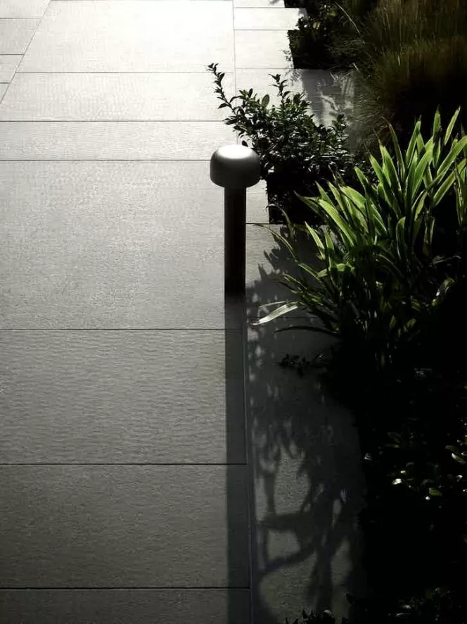 Flos Bellhop Sokkellamp LED Laag Antraciet 4 Flos Bellhop Sokkellamp LED Laag Antraciet - Afbeelding 4