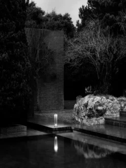 Flos In Vitro 3 Sokkellamp LED Donkerbruin 8 Flos In Vitro 3 Sokkellamp LED Donkerbruin -Beste Meubelcollectie Winkel x886x886 flos in vitro 1 sokkellamp led9.jpg.pagespeed.ic .0e1aNnaB3m