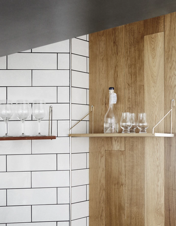 Frama Shelf Wandplank 60x20 Donker/roestvrijstaal 8 Frama Shelf Wandplank 60x20 Donker/roestvrijstaal - Afbeelding 8