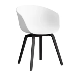 Hay AAC22 Stoel Zwart Gelakt Eiken Onderstel White