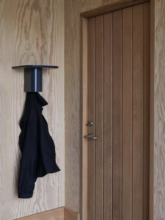 Hay Korpus Shelf Wandplank 1 Haak Brick Red 5 Hay Korpus Shelf Wandplank 1 Haak Brick Red - Afbeelding 5