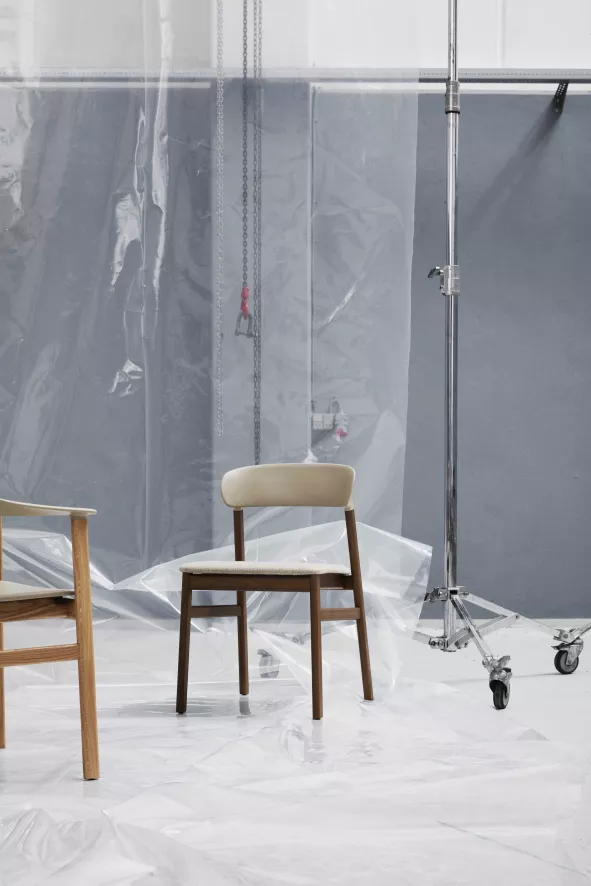 Normann Copenhagen Herit Armchair Oak Stoel Synergy Grijs 13 Normann Copenhagen Herit Armchair Oak Stoel Synergy Grijs - Afbeelding 13