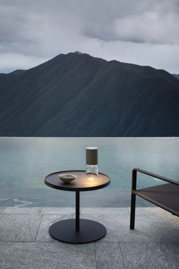 Luceplan Nui Mini Tafellamp LED Oplaadbaar Wit 5 Luceplan Nui Mini Tafellamp LED Oplaadbaar Wit - Afbeelding 5