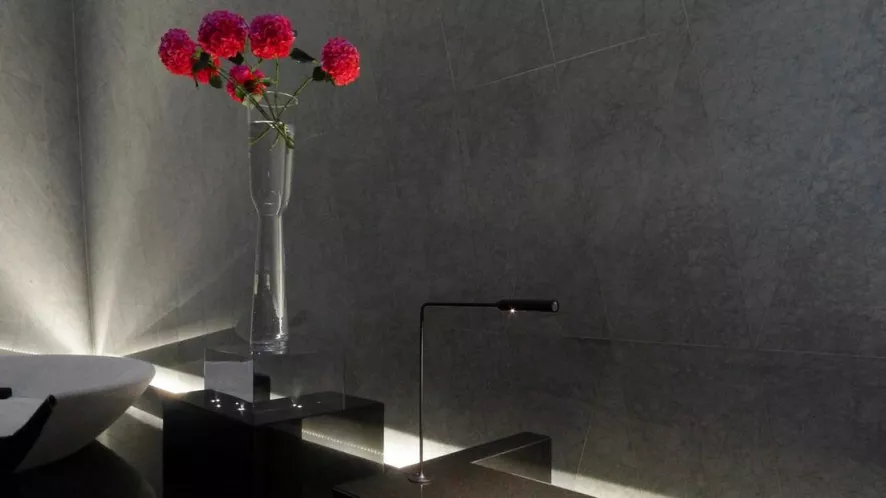 Lumina Flo Grommet F20 Bureaulamp LED 2700K Gunmetal 3 Lumina Flo Grommet F20 Bureaulamp LED 2700K Gunmetal - Afbeelding 3