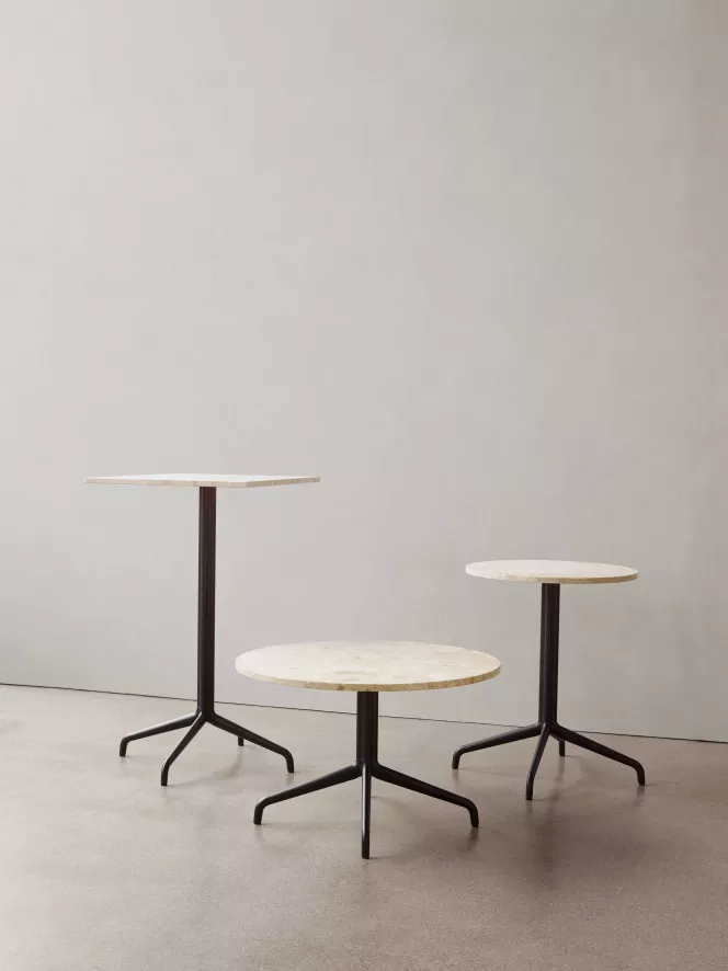 Audo Copenhagen Harbour Column Salontafel Ø80 Zwart Eiken 3 Audo Copenhagen Harbour Column Salontafel Ø80 Zwart Eiken - Afbeelding 3