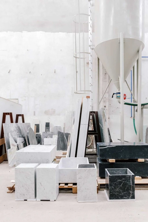 Audo Copenhagen Plinth Low Salontafel 60x100 Marquina Marmer Zwart 9 Audo Copenhagen Plinth Low Salontafel 60x100 Marquina Marmer Zwart - Afbeelding 9