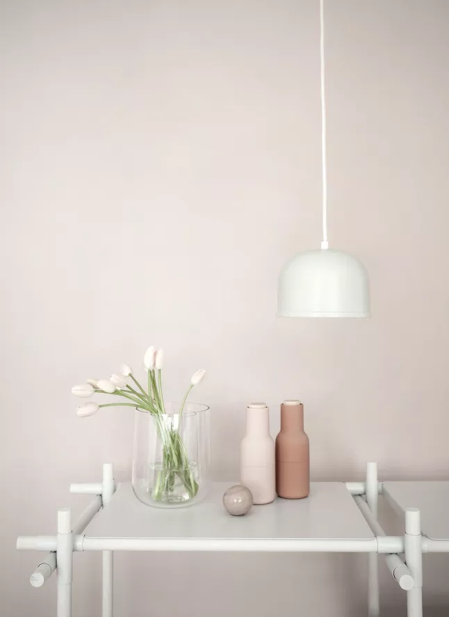 Audo Copenhagen Bottle Grinder Peper- En Zoutmolen Hunting Green/Beige Walnoot 4 Audo Copenhagen Bottle Grinder Peper- En Zoutmolen Hunting Green/Beige Walnoot - Afbeelding 4