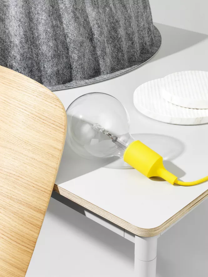 Muuto Base Tafel 190x85 Wit/eiken 3 Muuto Base Tafel 190x85 Wit/eiken - Afbeelding 3