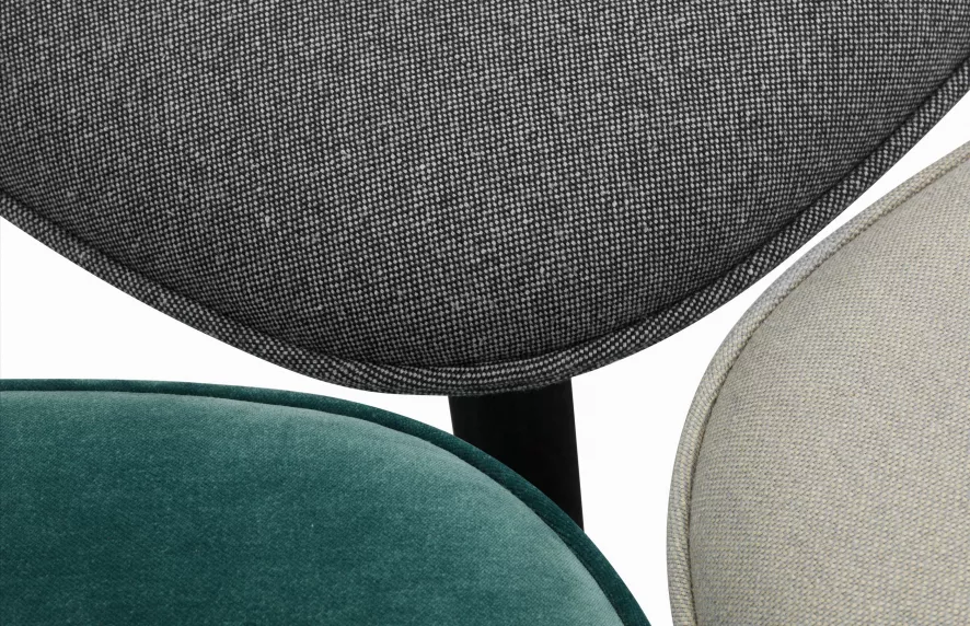 Normann Copenhagen Ace Voetenbank Ultra Leer Zwart, Zwart Eiken Onderstel 3 Normann Copenhagen Ace Voetenbank Ultra Leer Zwart, Zwart Eiken Onderstel - Afbeelding 3