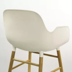Normann Copenhagen Form Armchair Stoel Met Eiken Onderstel Zwart -Beste Meubelcollectie Winkel x886x886 normann copenhagen form armchair wit sfeer3.jpg.pagespeed.ic .3OuCHkYVAD