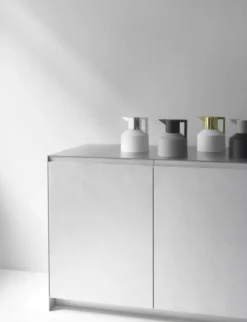 Normann Copenhagen Geo Vacuum Thermoskan Wit/goud 20 Normann Copenhagen Geo Vacuum Thermoskan Wit/goud -Beste Meubelcollectie Winkel x886x886 normann copenhagen geo vacuum thermoskan7.jpg.pagespeed.ic .r4OsA93VrO 1