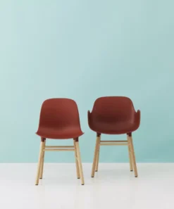 Normann Copenhagen Form Armchair Stoel Met Eiken Onderstel Zwart -Beste Meubelcollectie Winkel x886x886 normann form armchair sfeer 10 2.jpg.pagespeed.ic .onkcMuZiMy