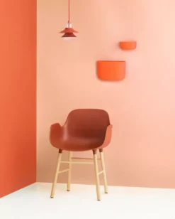 Normann Copenhagen Form Armchair Stoel Met Eiken Onderstel Zwart -Beste Meubelcollectie Winkel x886x886 normann form armchair sfeer 7 2.jpg.pagespeed.ic .Jd76p76WcN