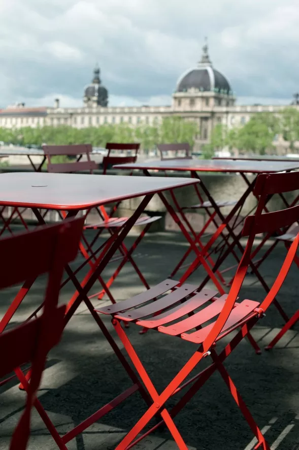 Fermob Bistro Tuintafel 57x57 Clay Grey 8 Fermob Bistro Tuintafel 57x57 Clay Grey - Afbeelding 8