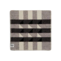 Røros Tweed Kvam Zitkussen 45x45 Greyscale 10 Røros Tweed Kvam Zitkussen 45x45 Greyscale -Beste Meubelcollectie Winkel x886x886 ror s tweed kvam zitkussen 45x45.jpg.pagespeed.ic .fT3ausla1M