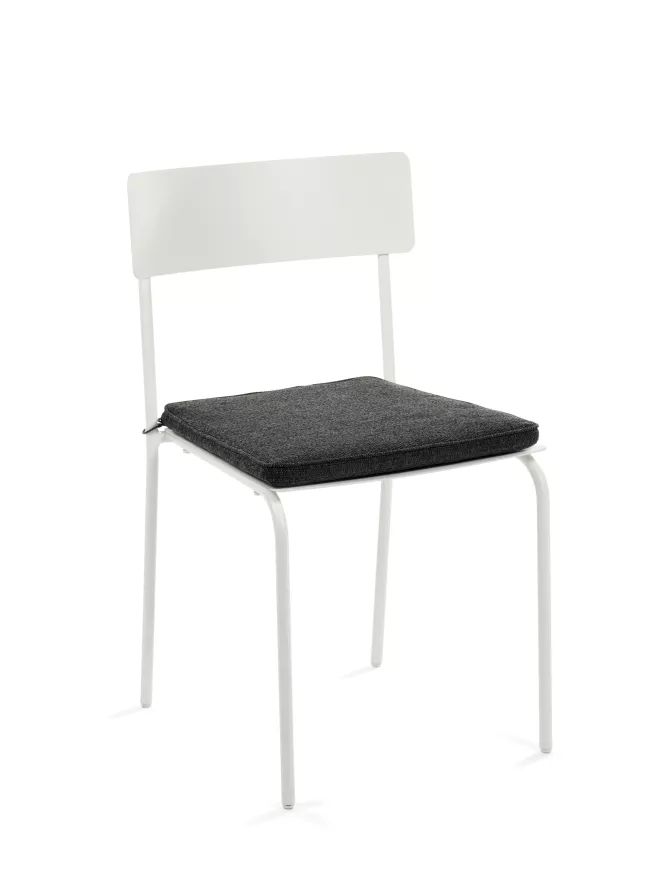 Serax August By Vincent Van Duysen Tuinstoel Zwart 14 Serax August By Vincent Van Duysen Tuinstoel Zwart - Afbeelding 14