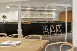 Thonet 404 H Barkruk Zwart -Beste Meubelcollectie Winkel x886x886 thonet 404 h barkruk13.jpg.pagespeed.ic .rmPFf2i8y