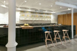 Thonet 404 H Barkruk Zwart -Beste Meubelcollectie Winkel x886x886 thonet 404 h barkruk16.jpg.pagespeed.ic .Un5MvooOG4