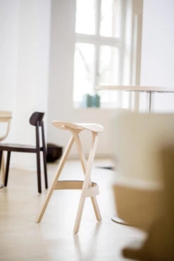 Thonet 404 H Barkruk Zwart -Beste Meubelcollectie Winkel x886x886 thonet 404 h barkruk2.jpeg.pagespeed.ic .qfjPVyih69