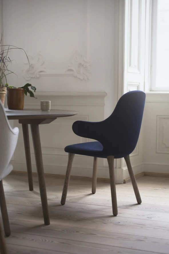 &tradition Catch Stoel, Onderstel Zwart Gelakt Eiken, Bekleding Balder 3 792 5 &tradition Catch Stoel, Onderstel Zwart Gelakt Eiken, Bekleding Balder 3 792 - Afbeelding 5