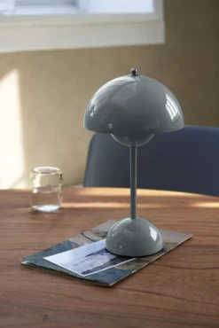 &tradition Rely HW6 Stoel Stone Grey, Bronzed Onderstel 31 &tradition Rely HW6 Stoel Stone Grey, Bronzed Onderstel -Beste Meubelcollectie Winkel x886x886 tradition flowerpot vp9 tafellamp led oplaadbaar70.jpg.pagespeed.ic .a6S0vDbukR