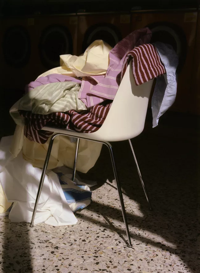 &tradition Rely HW6 Stoel Stone Grey, Bronzed Onderstel 13 &tradition Rely HW6 Stoel Stone Grey, Bronzed Onderstel - Afbeelding 13