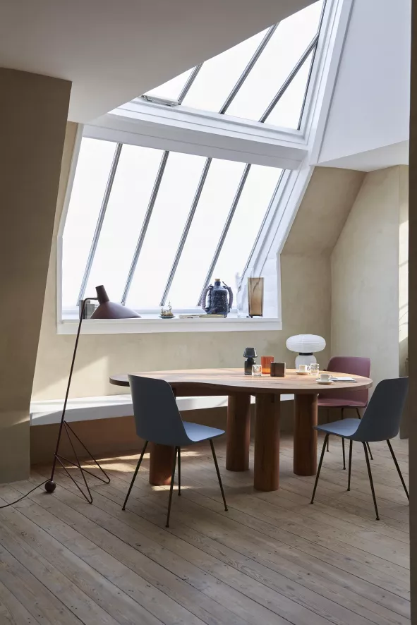 &tradition Rely HW6 Stoel Stone Grey, Bronzed Onderstel 8 &tradition Rely HW6 Stoel Stone Grey, Bronzed Onderstel - Afbeelding 8