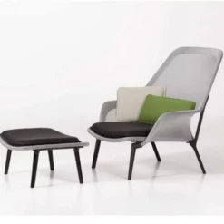 Vitra Slow Chair Met Ottoman Loungestoel Bruin/créme / Poedercoating Aubergine