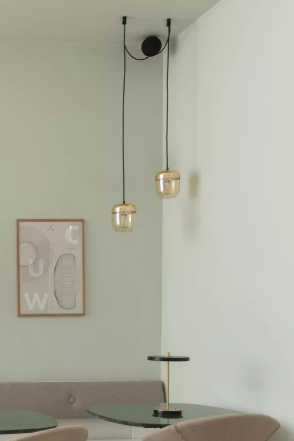 Umage Acorn Hanglamp Ø14 Zwart Snoer, Messing 11 Umage Acorn Hanglamp Ø14 Zwart Snoer, Messing - Afbeelding 11