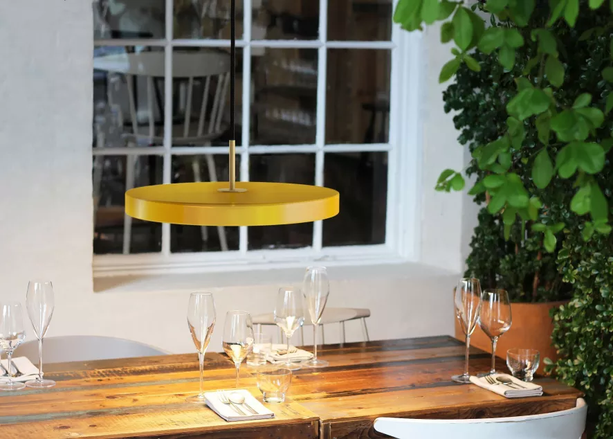 Umage Asteria Hanglamp Ø43 LED Medium Messing/antraciet 2 Umage Asteria Hanglamp Ø43 LED Medium Messing/antraciet - Afbeelding 2