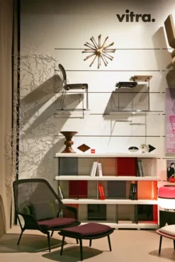 Vitra Slow Chair Met Ottoman Loungestoel Bruin/créme / Poedercoating Aubergine -Beste Meubelcollectie Winkel x886x886 vitra slow chair met ottoman sfeer2.jpg.pagespeed.ic .UkT8j4C6ly