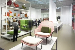 Vitra Slow Chair Met Ottoman Loungestoel Bruin/créme / Poedercoating Aubergine -Beste Meubelcollectie Winkel x886x886 vitra slow chair ottoman loungestoel sfeer 2.jpg.pagespeed.ic .4pt9xhabTi