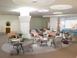 Vitra Slow Chair Met Ottoman Loungestoel Bruin/créme / Poedercoating Aubergine -Beste Meubelcollectie Winkel x886x886 vitra slow chair ottoman loungestoel sfeer.jpg.pagespeed.ic .7lpSjjrUsM